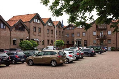 Sport- und Tagungshotel De Poort: Vue extérieure